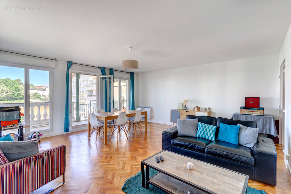 Appartement à LE PLESSIS-ROBINSON