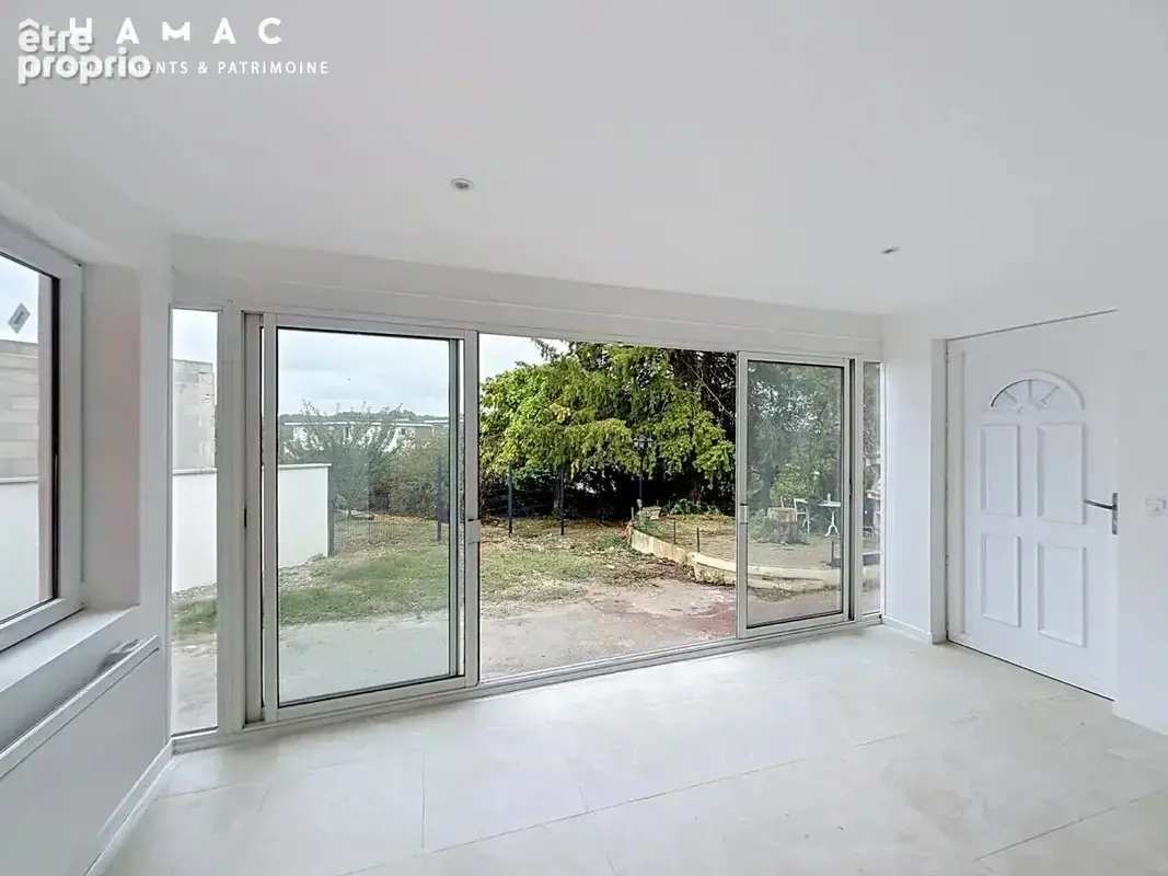 Charbonnières-les-Bains – Duplex T3 esprit maison avec jardin privatif - photo 4