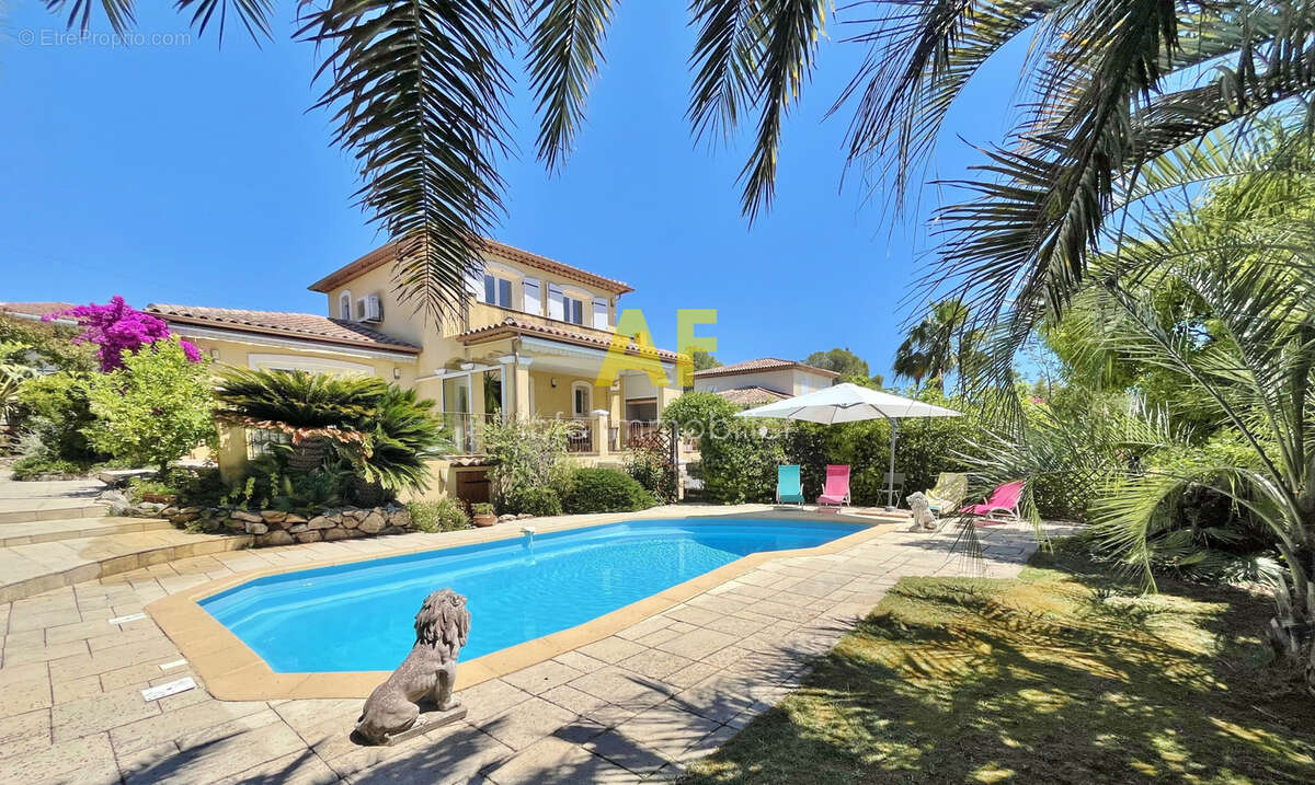 Maison à SAINT-RAPHAEL