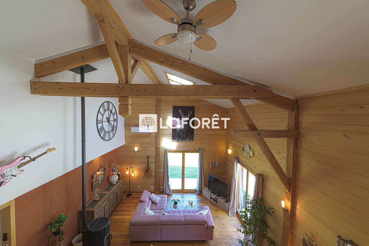 Maison à MONCLAR-DE-QUERCY