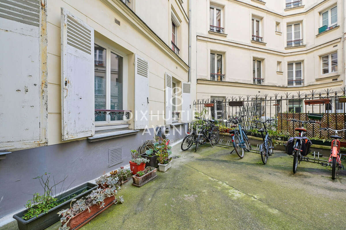 Appartement à PARIS-18E