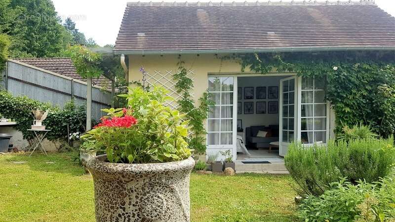 Maison à MONTIGNY-LE-GANNELON