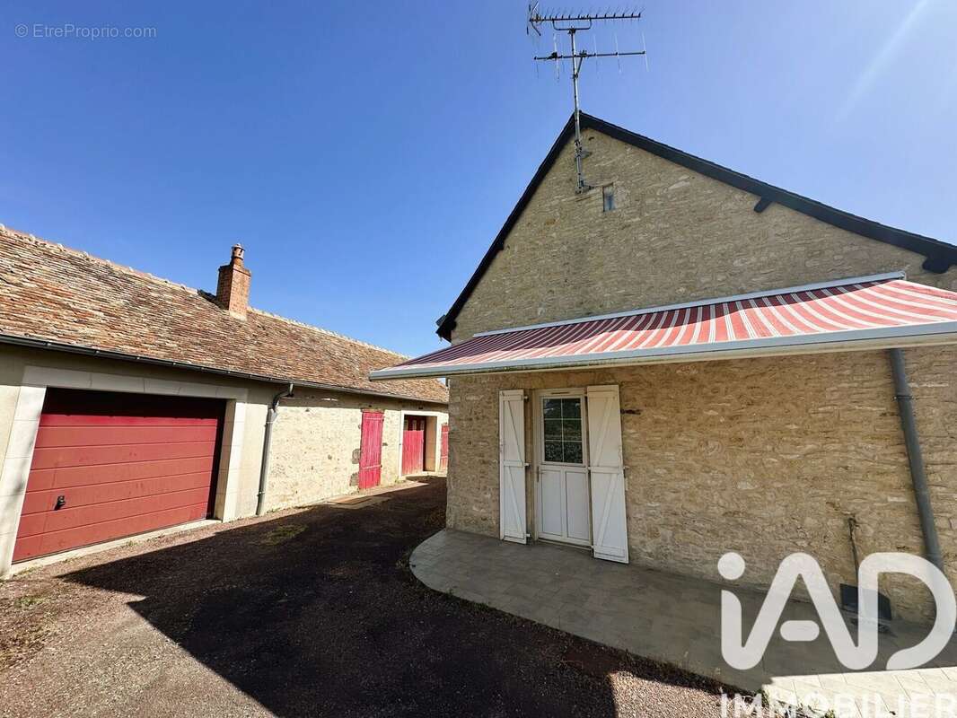 Maison 87 m² à Neuvy-En-Champagne  - photo 2