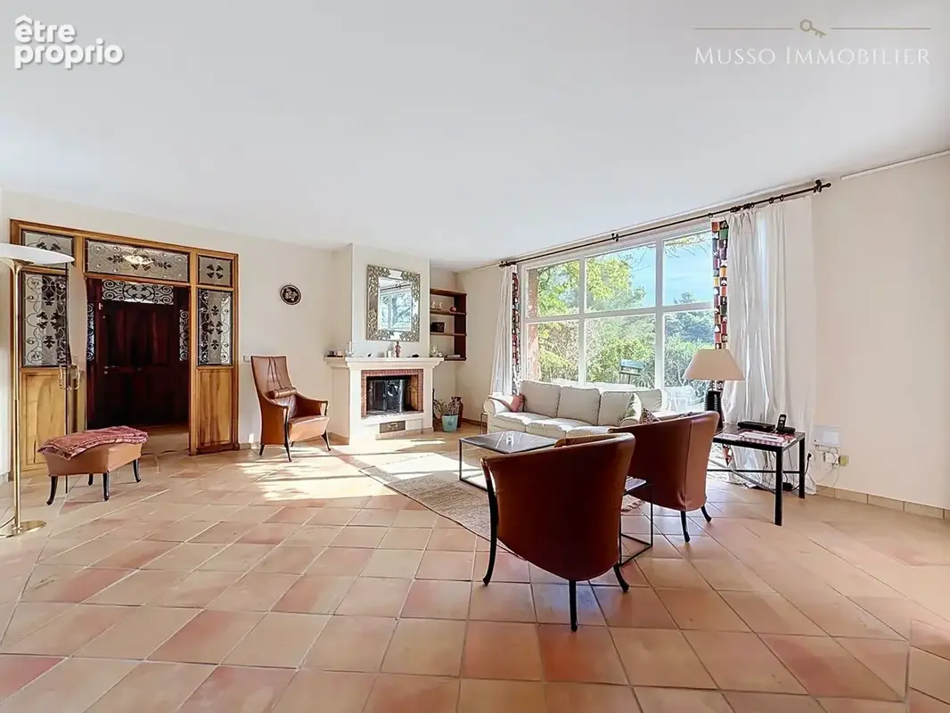 Maison 7 pièces 197 m² à vendre à Saint-Marc-Jaumegarde (13100) - photo 7