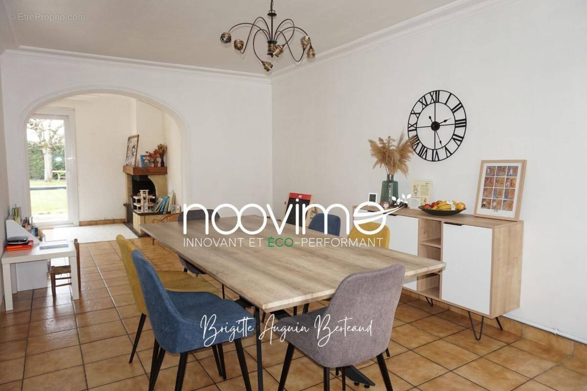 Maison à SAINT-LAURENT-SUR-SEVRE