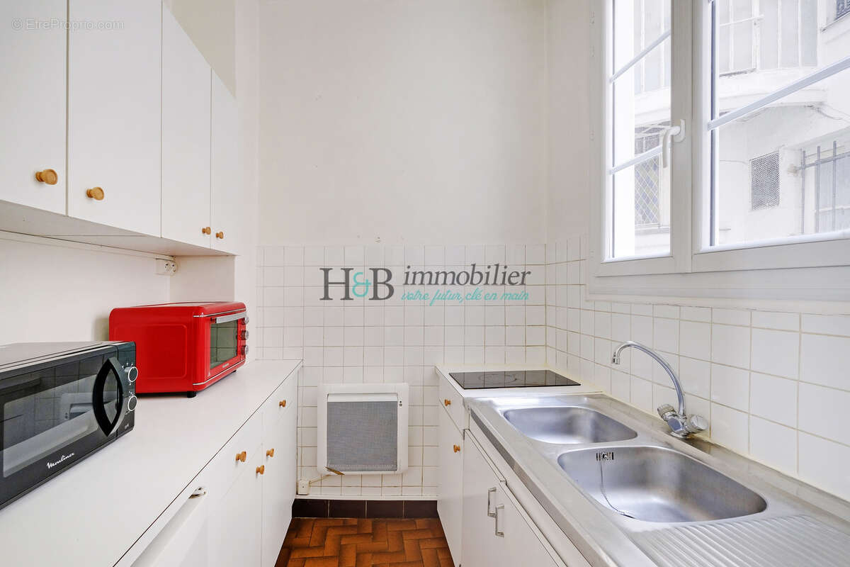Appartement à PARIS-12E