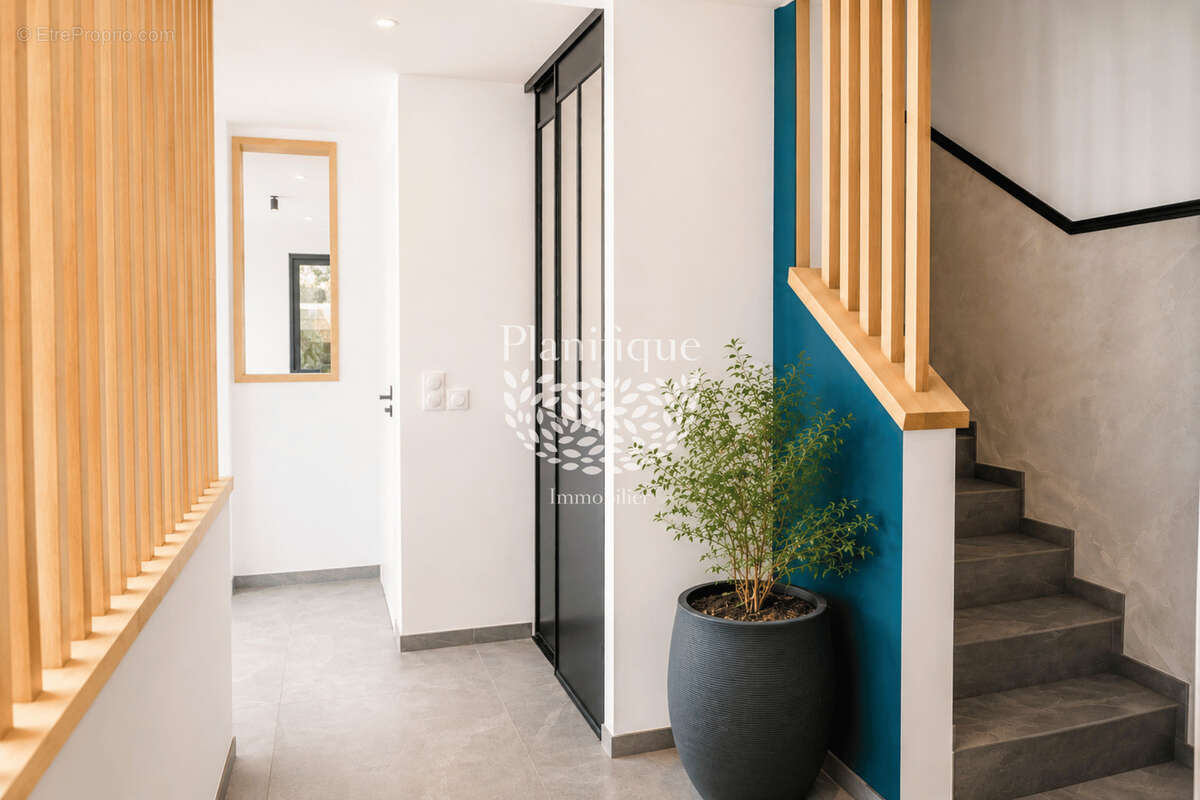 Villa contemporaine 149 m2  Piscine chauffée  Vue Alpes - photo 5