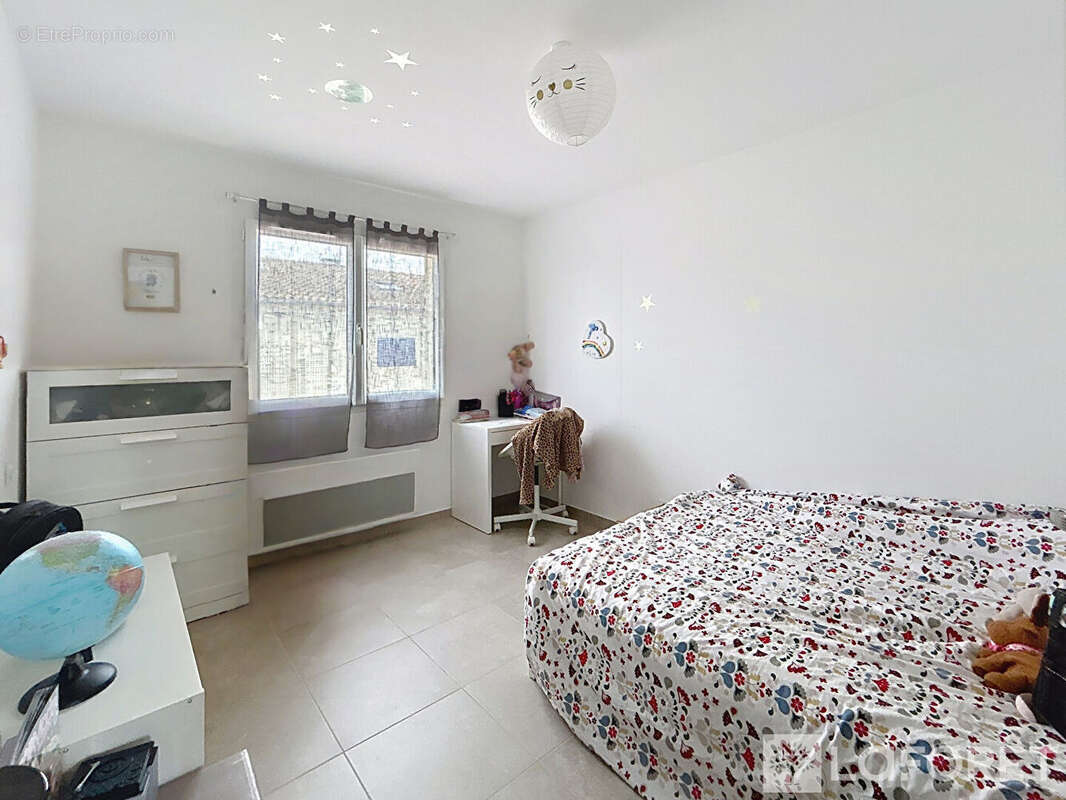 Maison à CAMARET-SUR-AIGUES