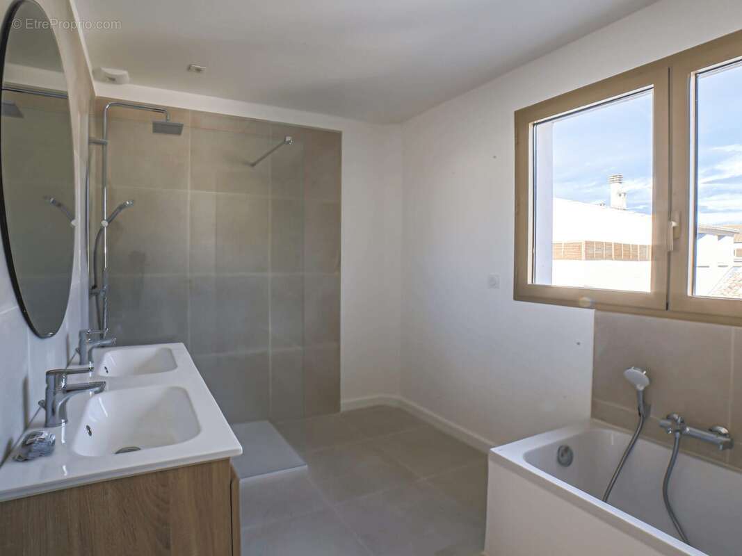 Maison à LUNEL-VIEL