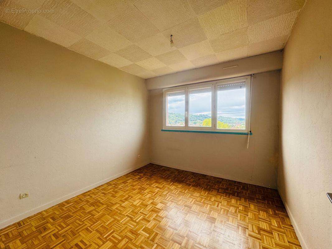 Appartement à BILLERE