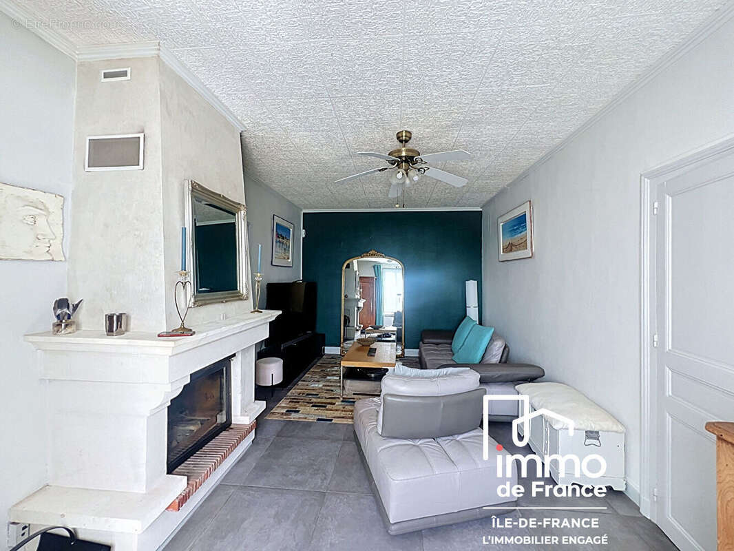 Charmante maison de 6 pièces à vendre à Landelles - 245 000 - photo 3