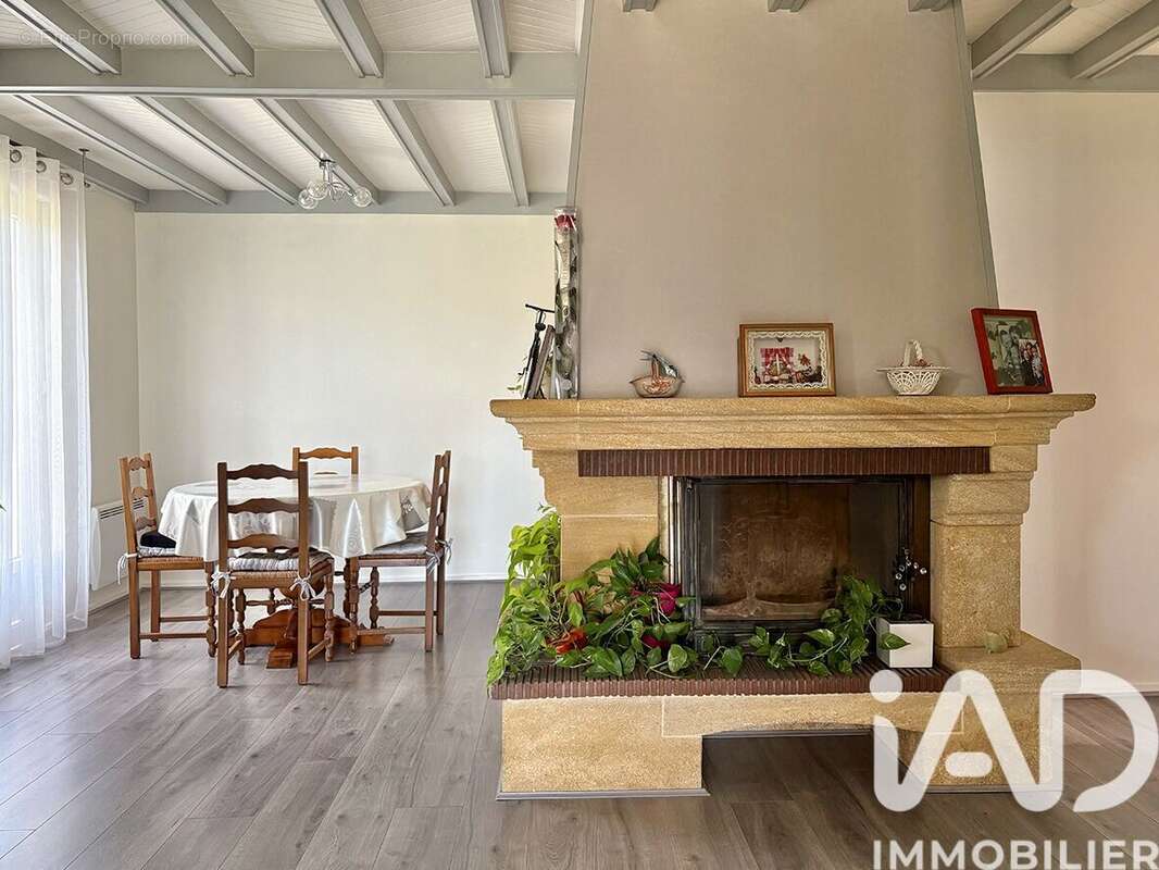 Maison 104 m² à Sommecaise  - photo 7