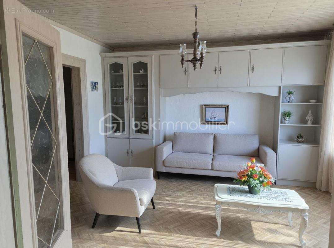 Maison à NOUSSEVILLER-SAINT-NABOR