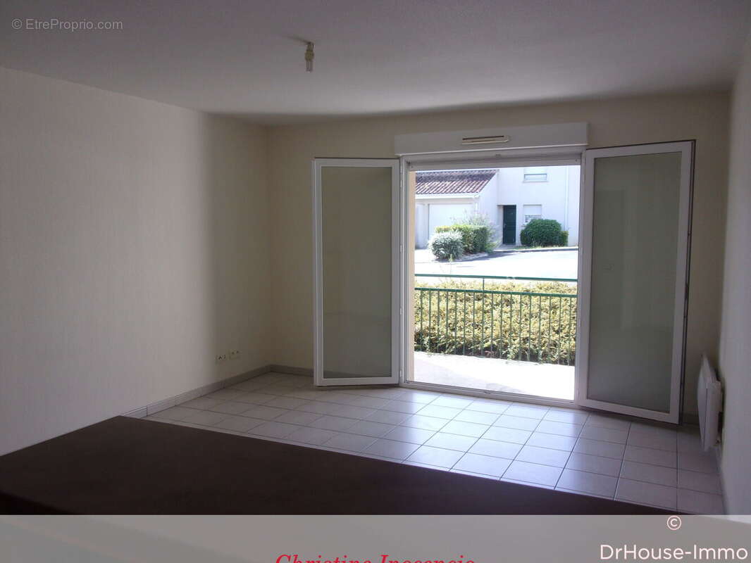 Appartement 43 m² à Saint-Yzan-De-Soudiac  - photo 22