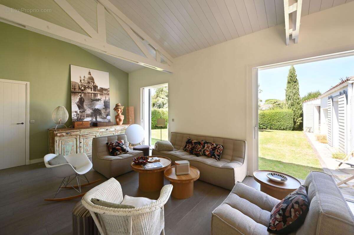 Maison à LES PORTES-EN-RE