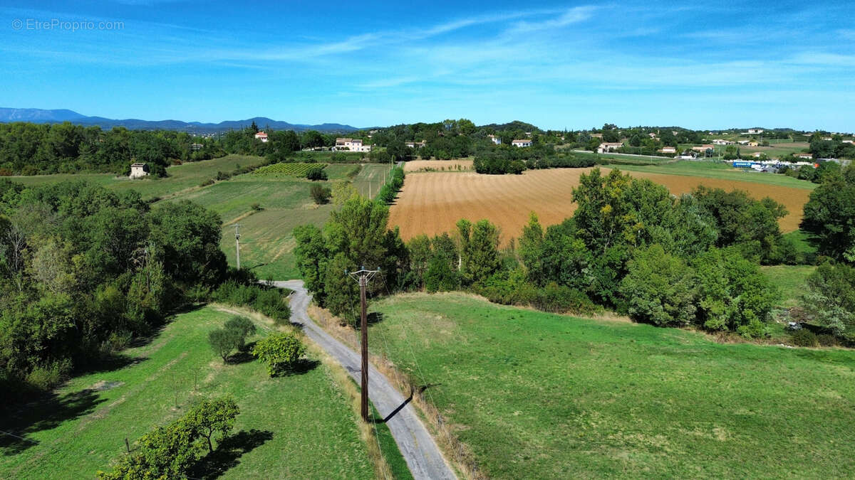 Maison à SAINT-HILAIRE-DE-BRETHMAS