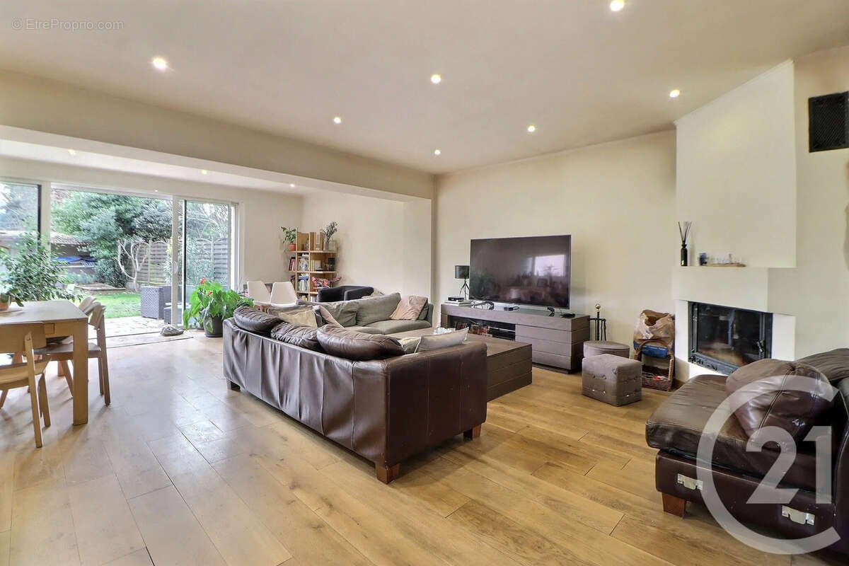 Maison à AULNAY-SOUS-BOIS