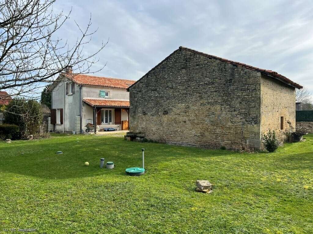 Maison à VILLEFAGNAN