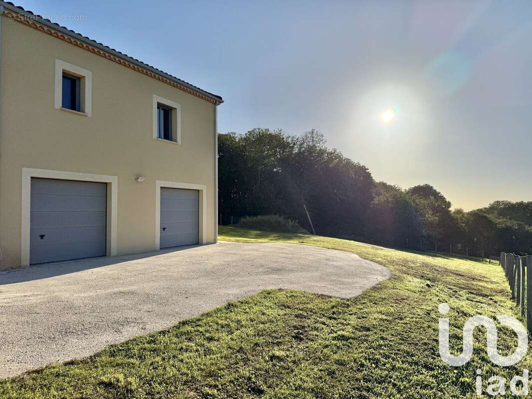 Photo 9 - Maison à LA CHAPELLE-AUBAREIL