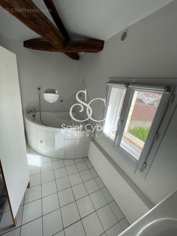 Appartement à CHAMPNIERS