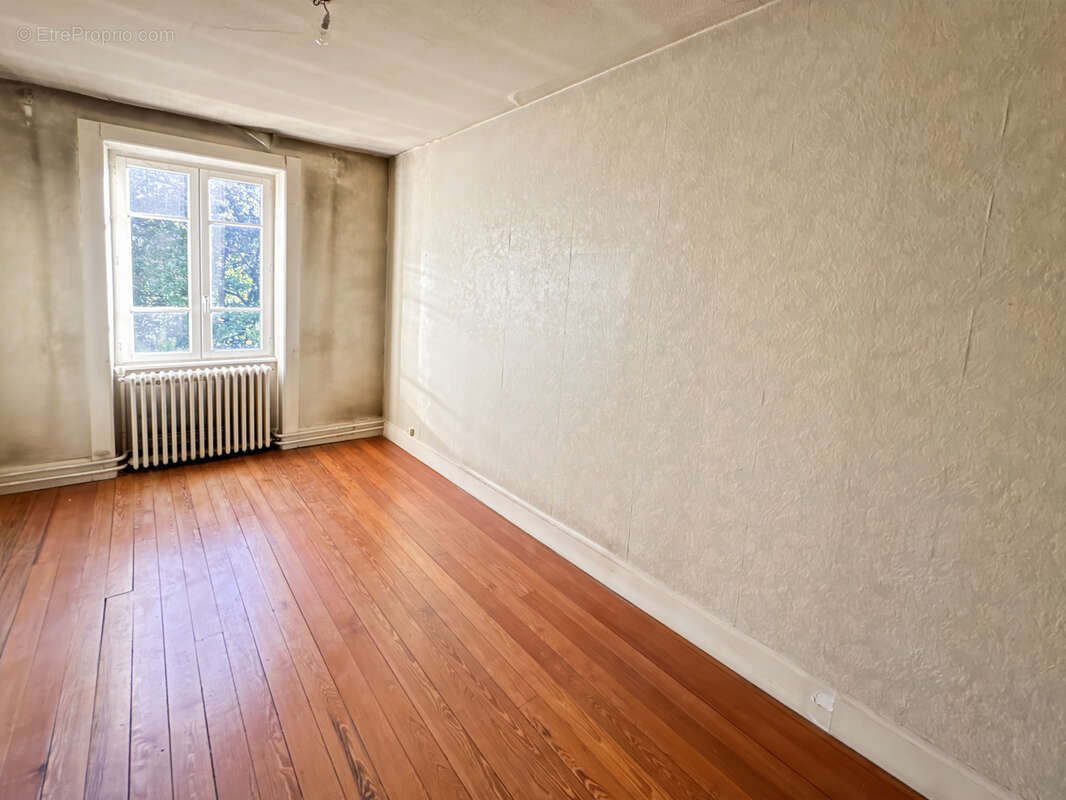 Appartement à REYRIEUX