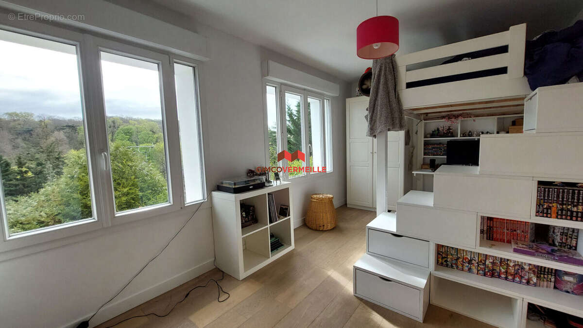 Maison à LA CELLE-SAINT-CLOUD