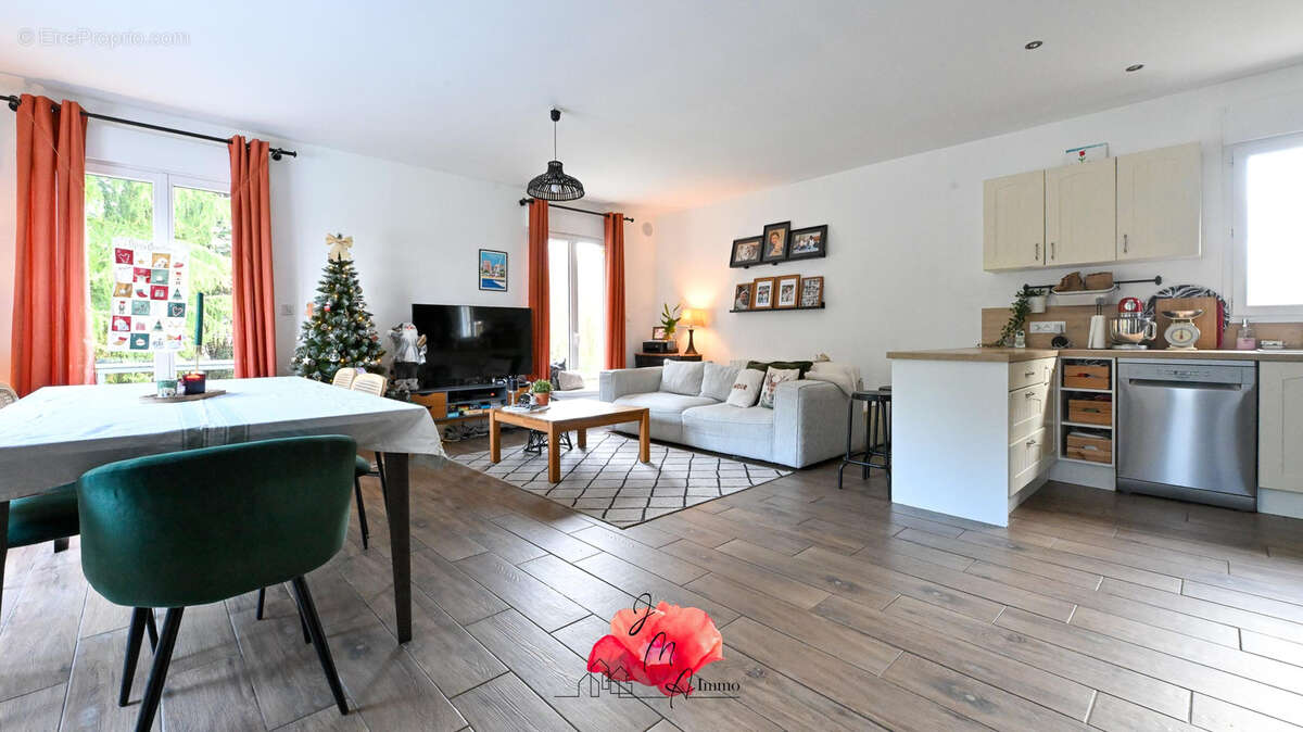 Maison à BEUZEVILLE-LA-GRENIER