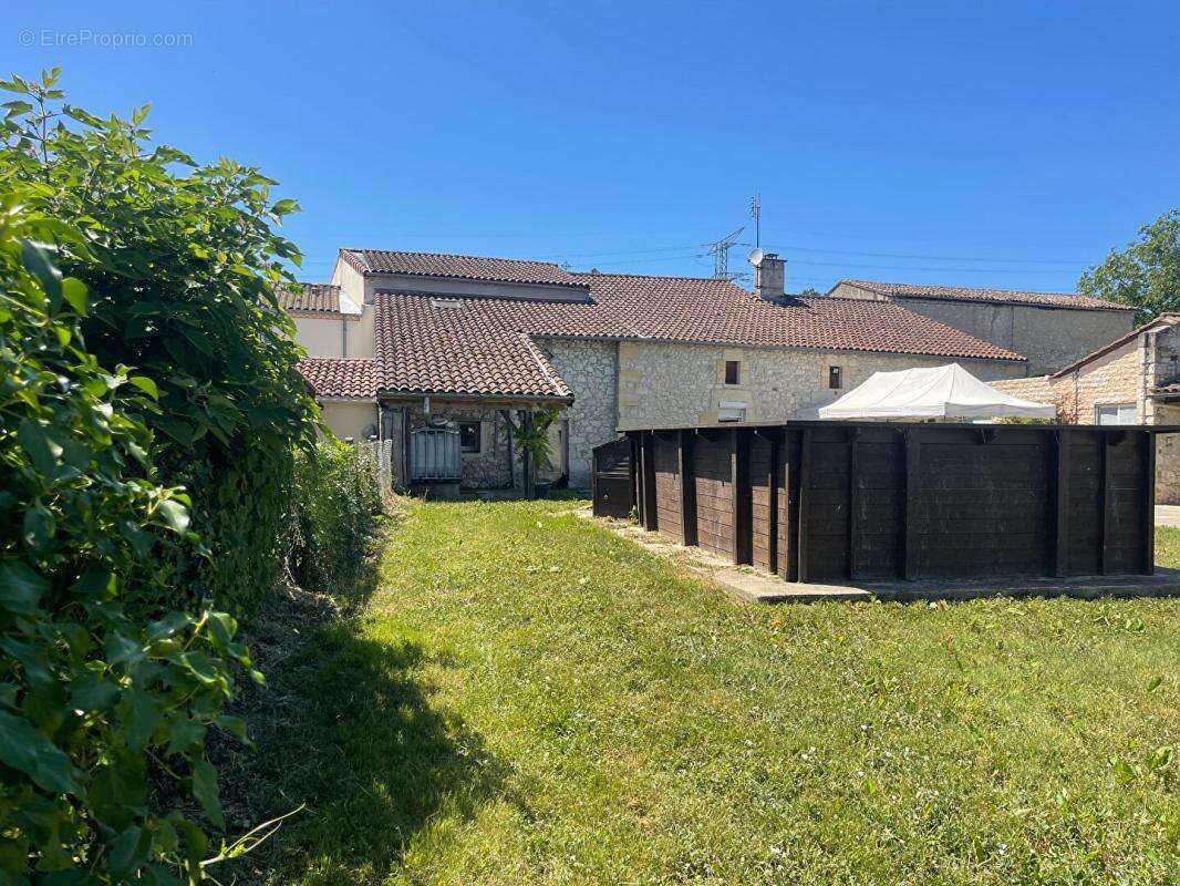 Maison de famille en pierre ? 258 m² + dépendances ? Saint-Antoine-de-Breuilh, Bordeaux en 45 min - photo 3