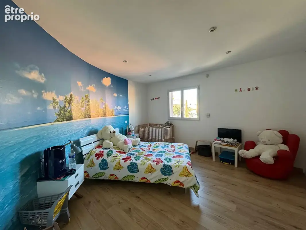 Villa d'architecte 180 m2 avec piscine intérieure chauffée et salle de cinéma - photo 9