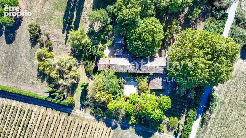 Mas du 18ème siècle avec piscine et 2 hectares de terrain - photo 20