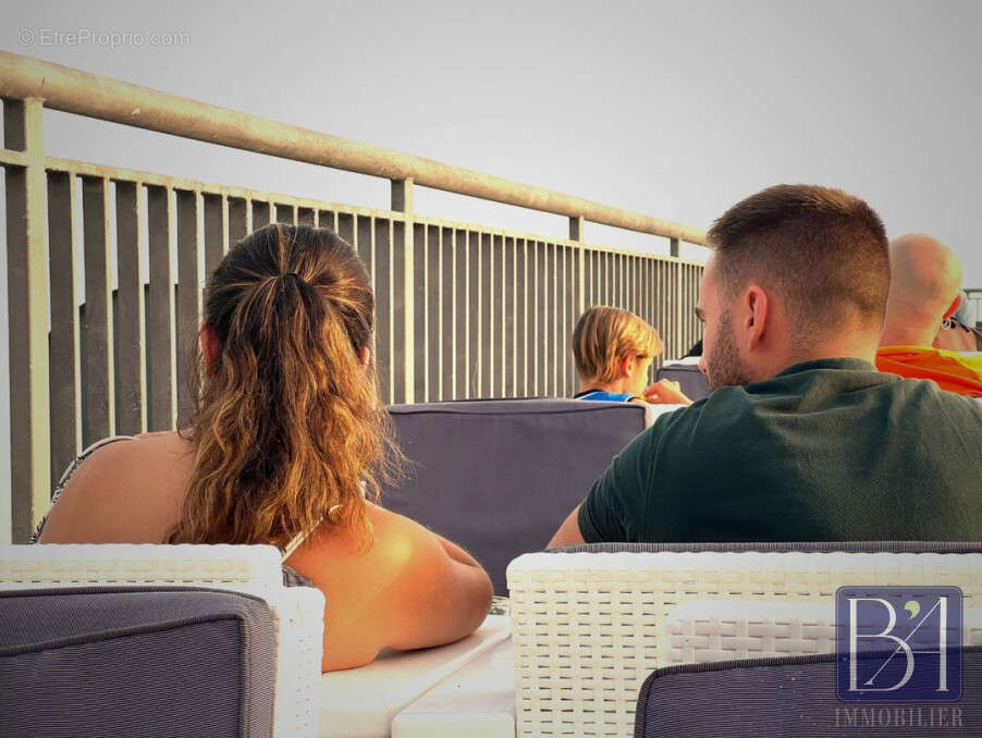 Commerce à POLIGNAC