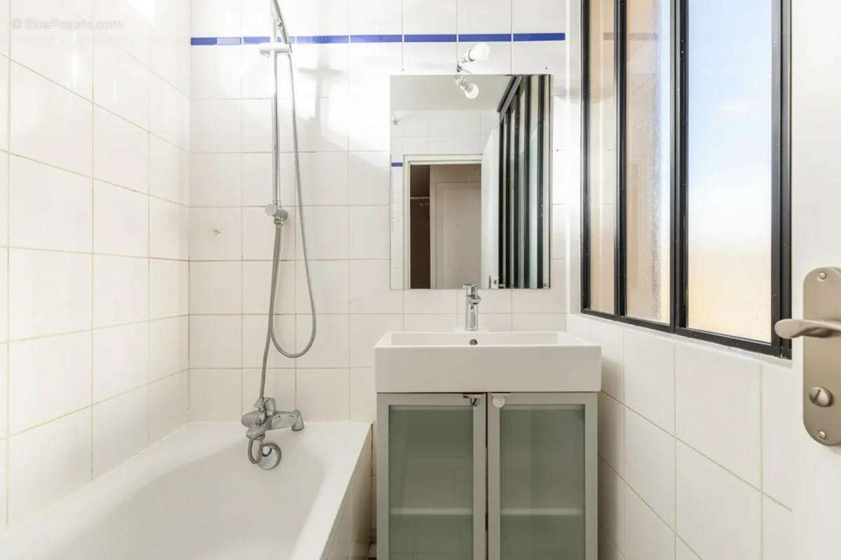 Appartement à PARIS-19E