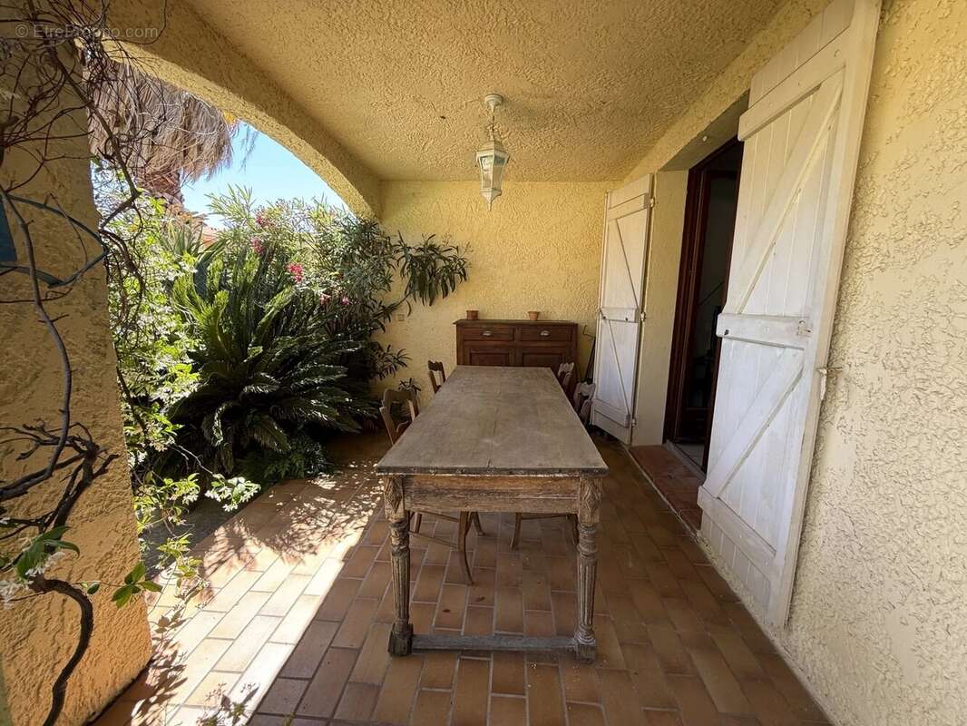Maison à SAUSSET-LES-PINS