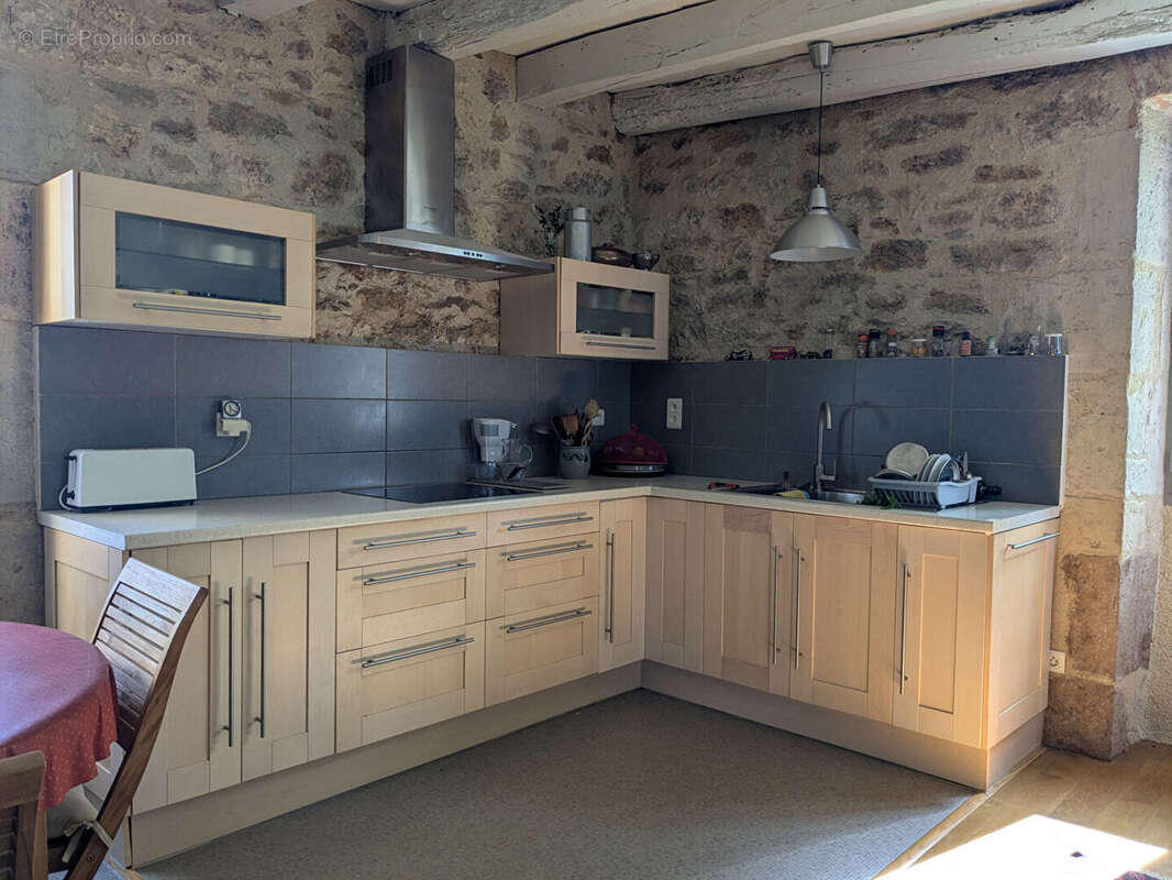 Maison en pierre avec dépendance - photo 6