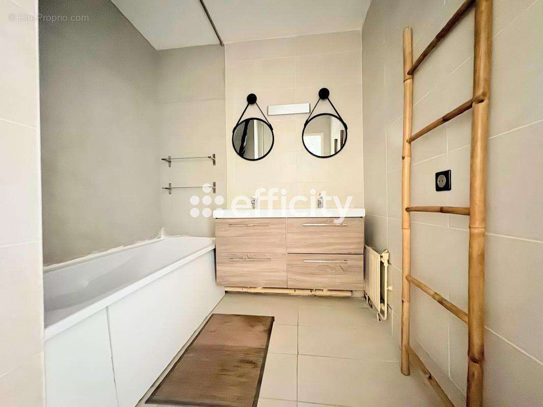 Appartement à TORCY