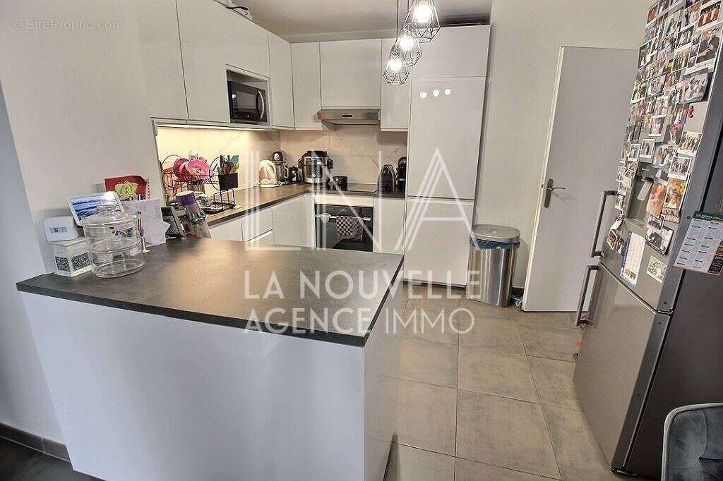 Appartement à LES LILAS