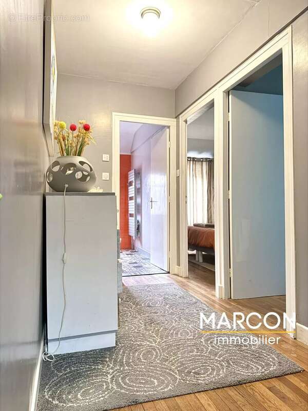 Maison à LE BOURG-D'HEM