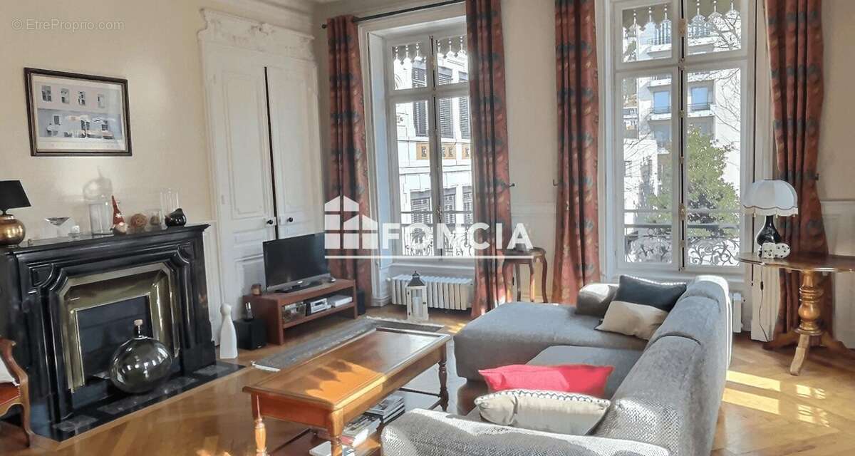 T6 - Appartement centre ville de Vienne-A voir Absolument - photo 4
