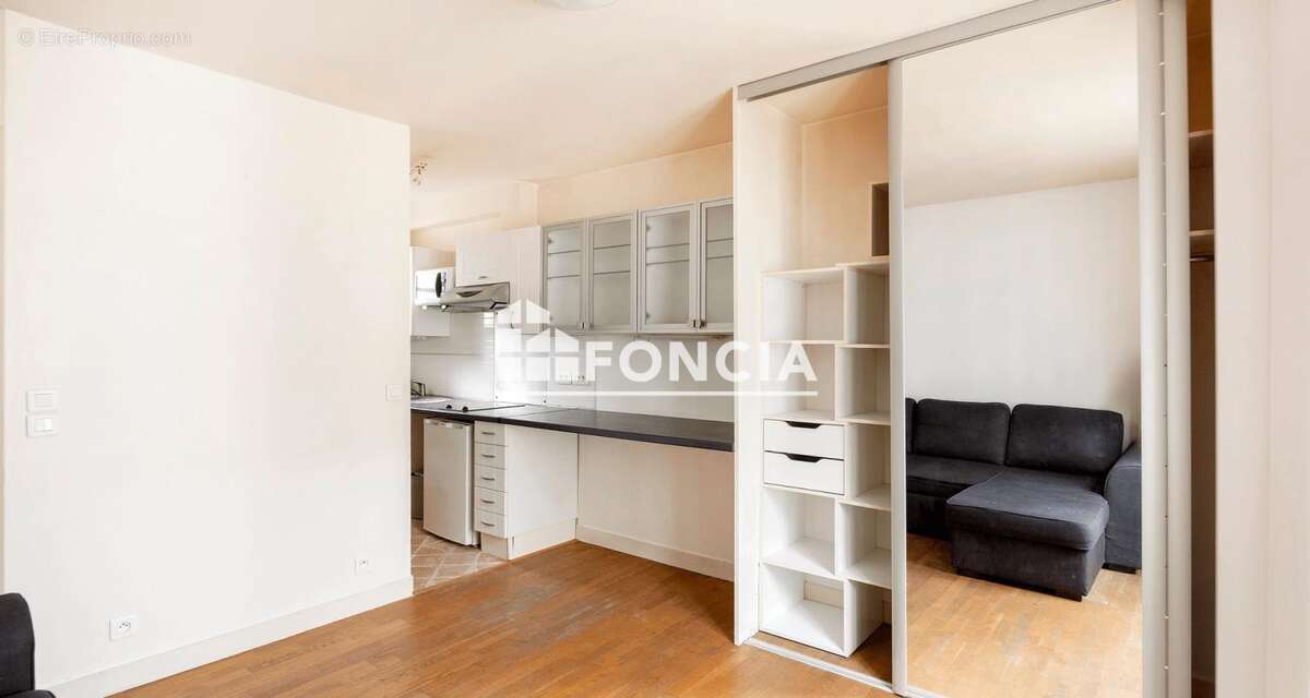 Appartement à PARIS-17E
