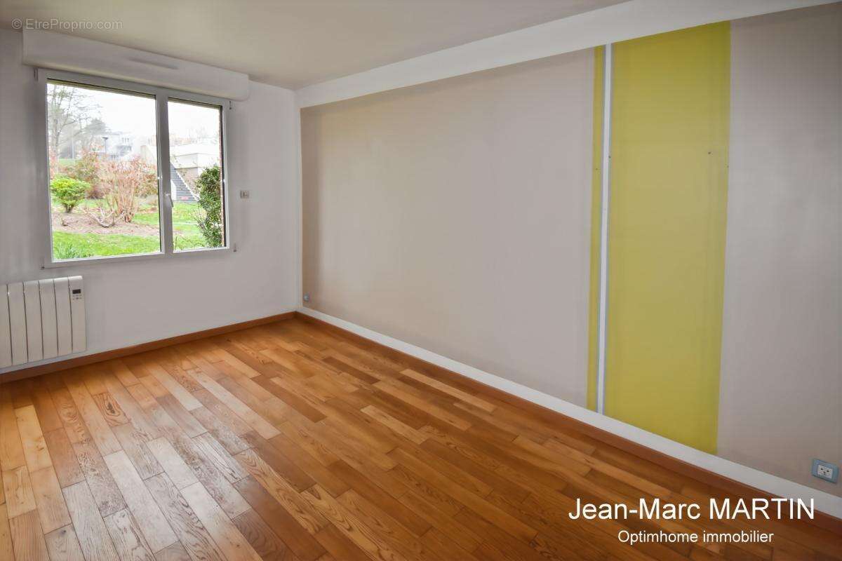 Villeneuve-d’Ascq – Appartement 107 m² avec rez-de-jardin privatif fermé et sécurisé – Résidence de standing – Chaîne des Lacs à - photo 9