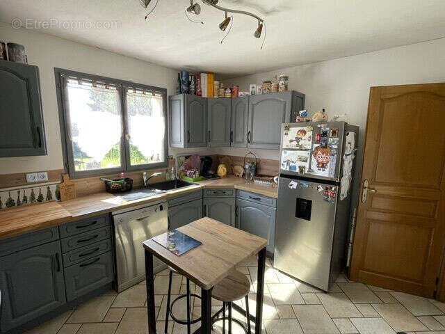 Maison 130 m² à Saint-Martin-Des-Champs  - photo 8