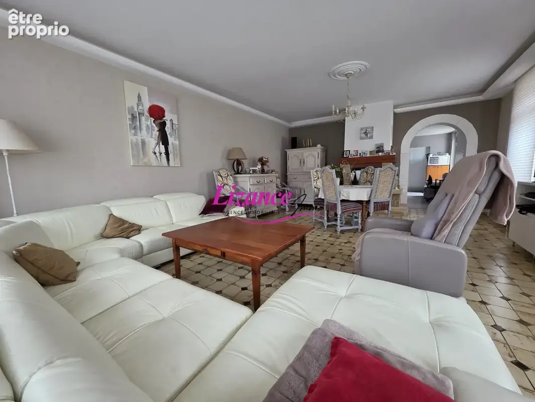 Maison 8 pièces 202 m² à vendre à Fontaine-Notre-Dame (59400) - photo 4