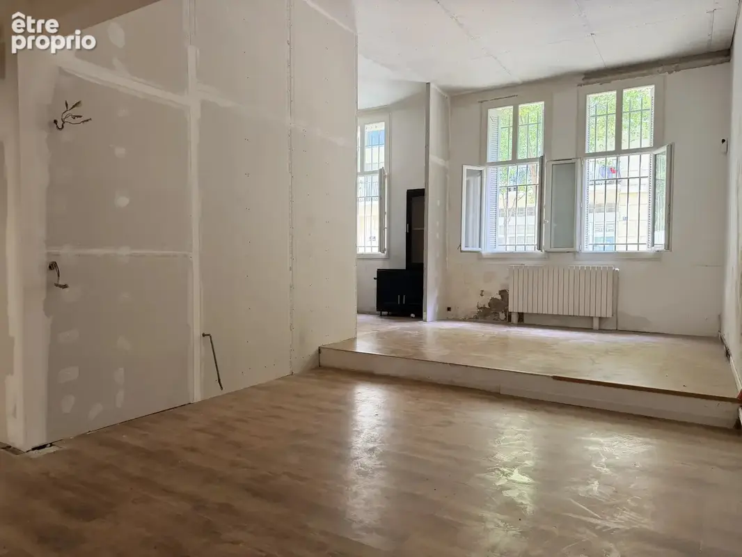 T3 de 85m² à rénover Rue Lianthier - photo 2