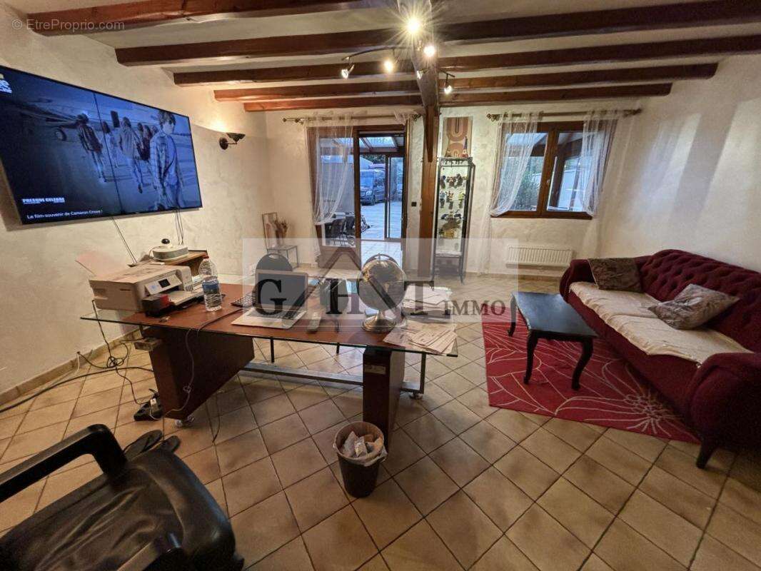 Commerce à VIRY-CHATILLON