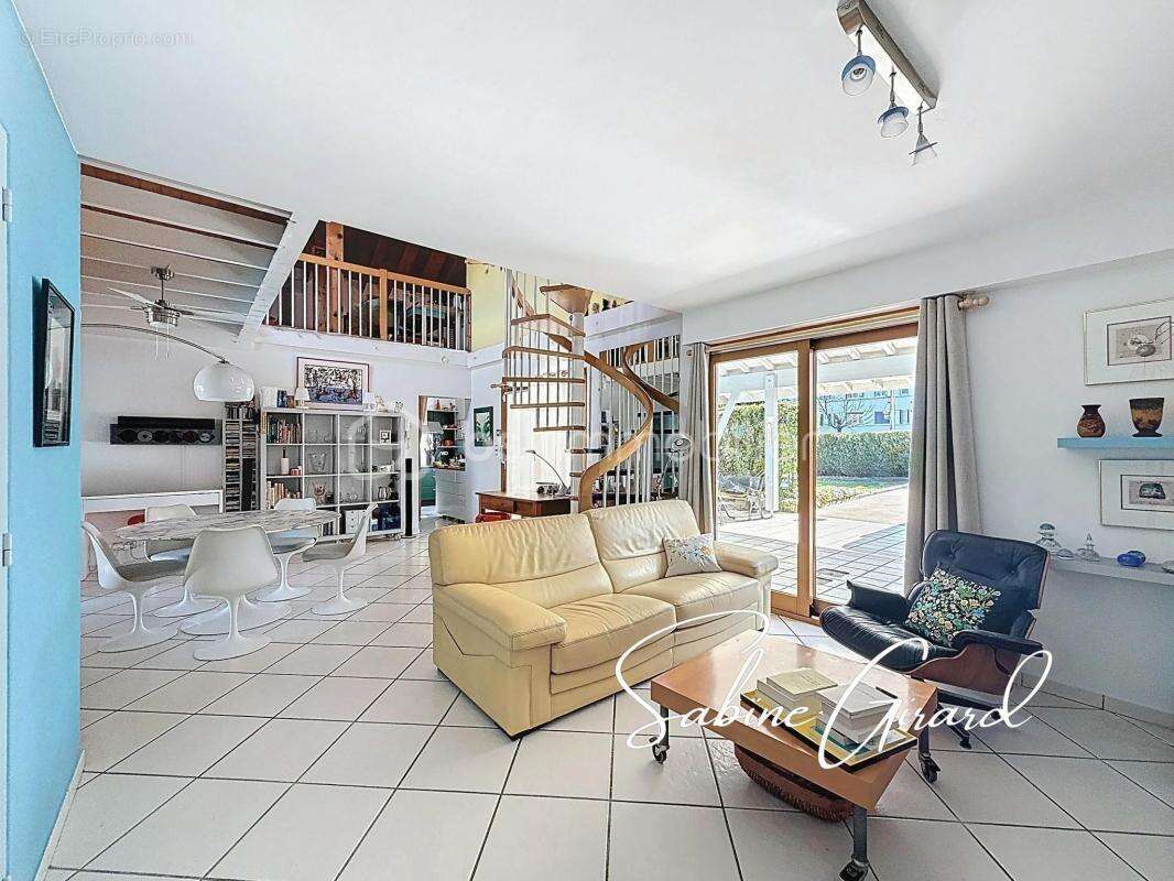 Maison à SAINT-MARTIN-D'HERES