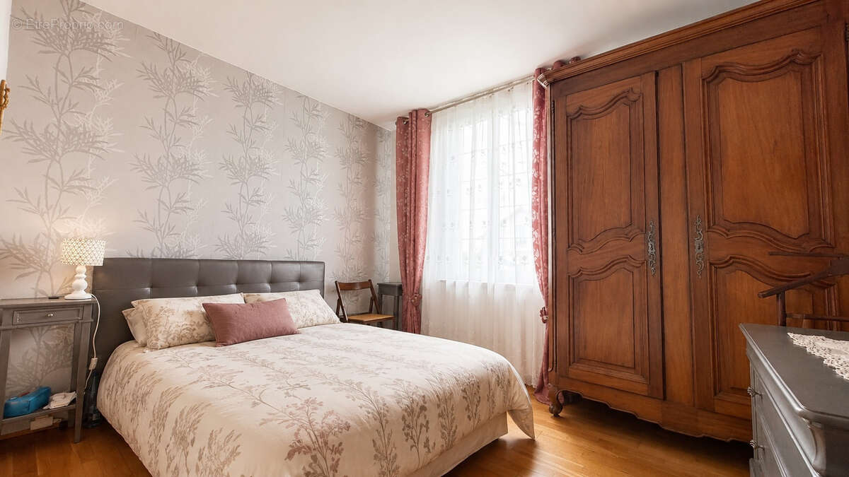 Maison à CHILLY-MAZARIN