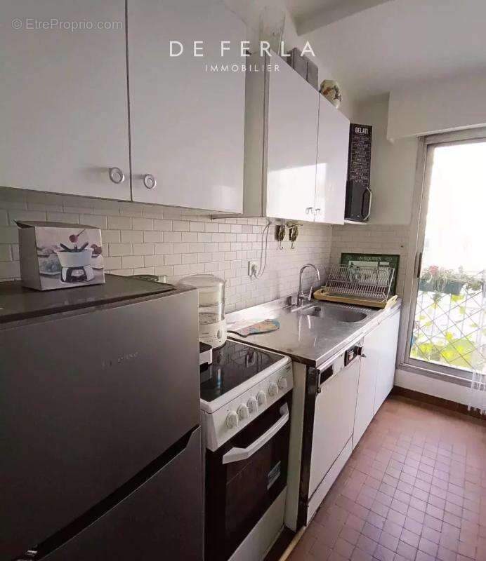 Appartement à PARIS-15E
