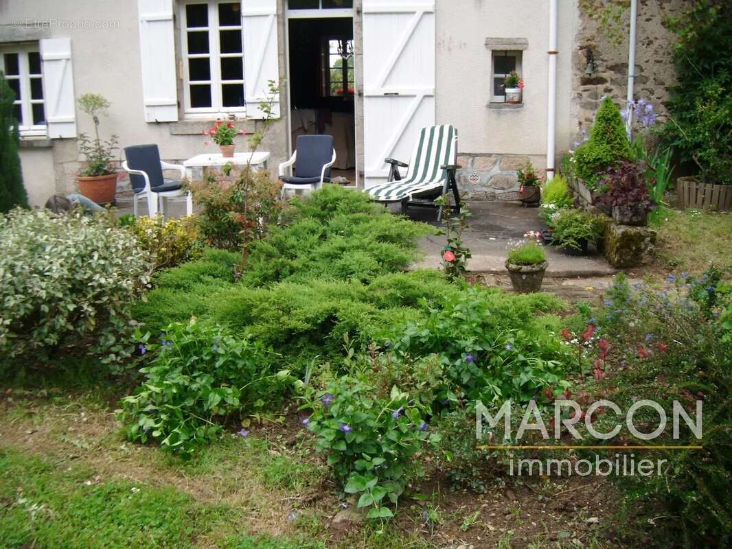 Maison à MAISON-FEYNE