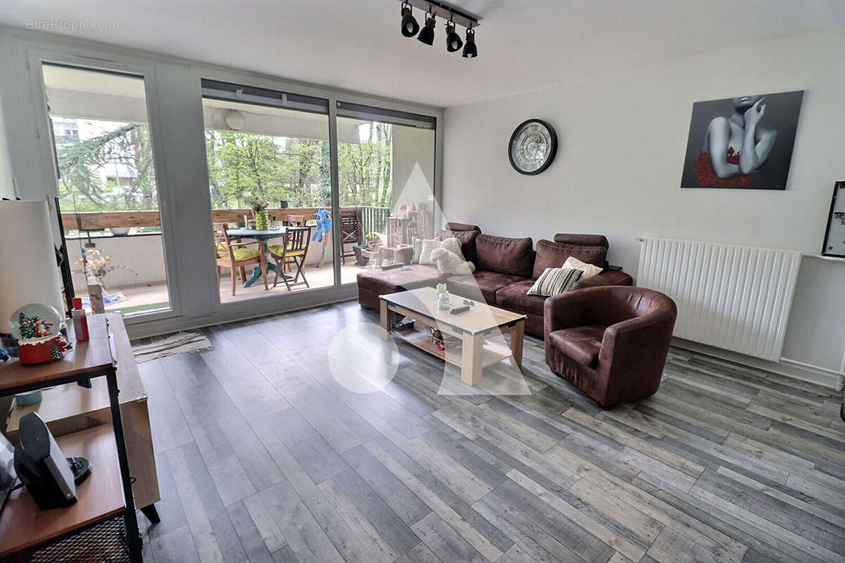 Appartement Mery Sur Oise 79 m2- 2 CHAMBRES - CAVE - BOX - photo 2