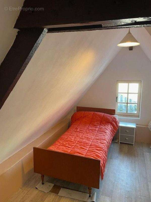 Maison à NOYEN-SUR-SARTHE